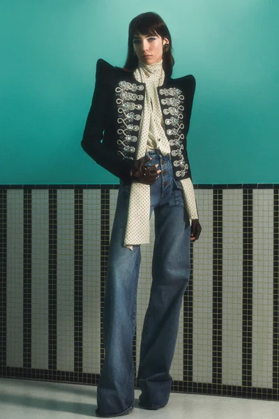 Look 3
